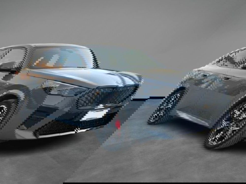 BMW iX2 usata a Lecce (6)