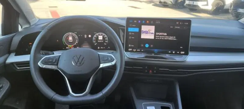 Volkswagen Golf usata a Napoli (10)