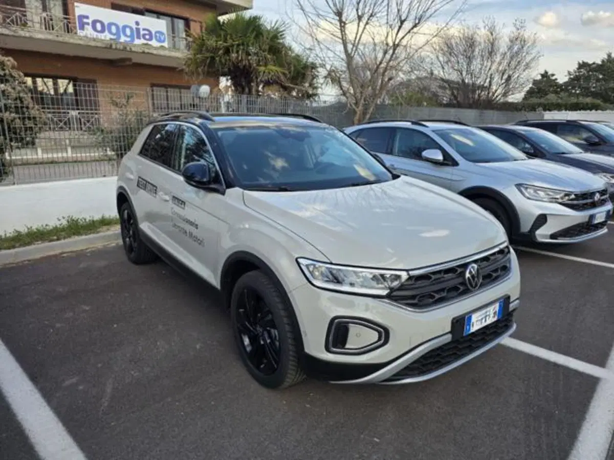 Volkswagen T-Roc nuova a Napoli (2)