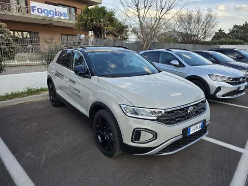 Volkswagen T-Roc nuova a Napoli (2)