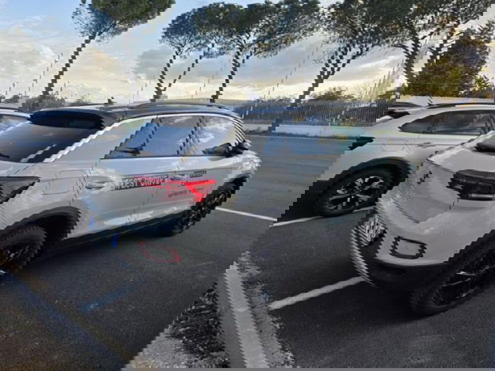 Volkswagen T-Roc nuova a Napoli (4)