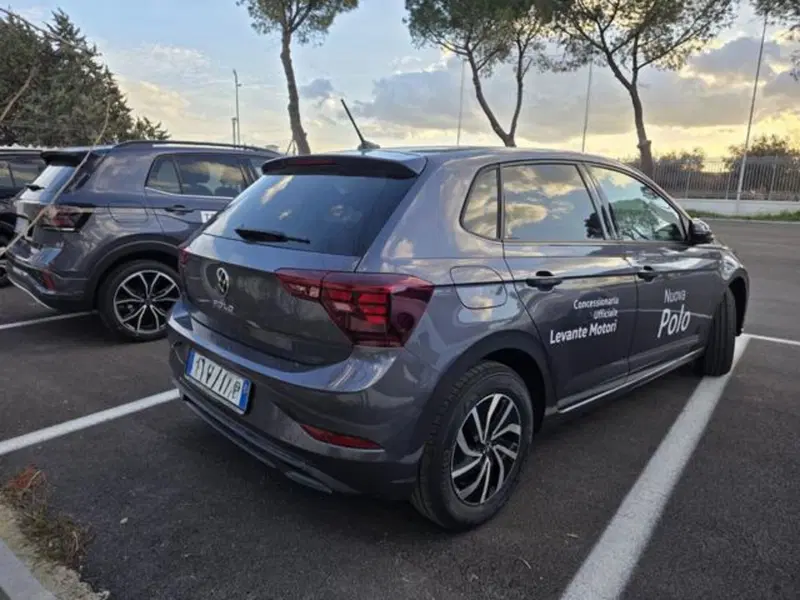Volkswagen Polo nuova a Napoli (4)