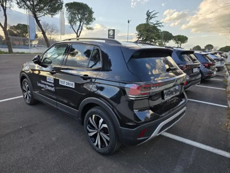 Volkswagen T-Cross nuova a Napoli (3)