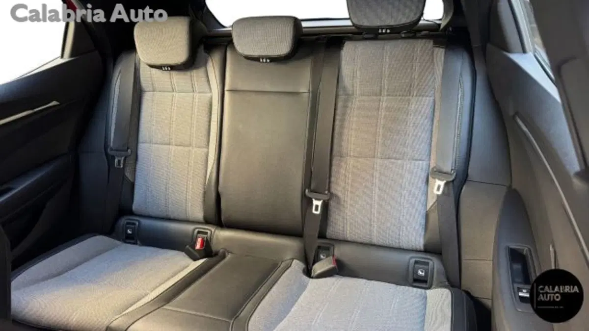 Renault Megane E-Tech Electric usata a Reggio Calabria (15)