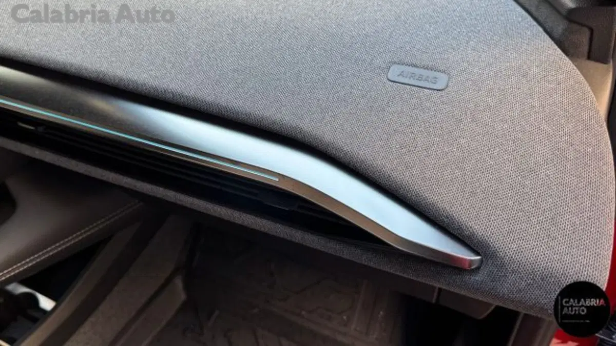 Renault Megane E-Tech Electric usata a Reggio Calabria (18)