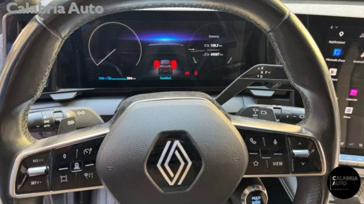 Renault Megane E-Tech Electric usata a Reggio Calabria (7)