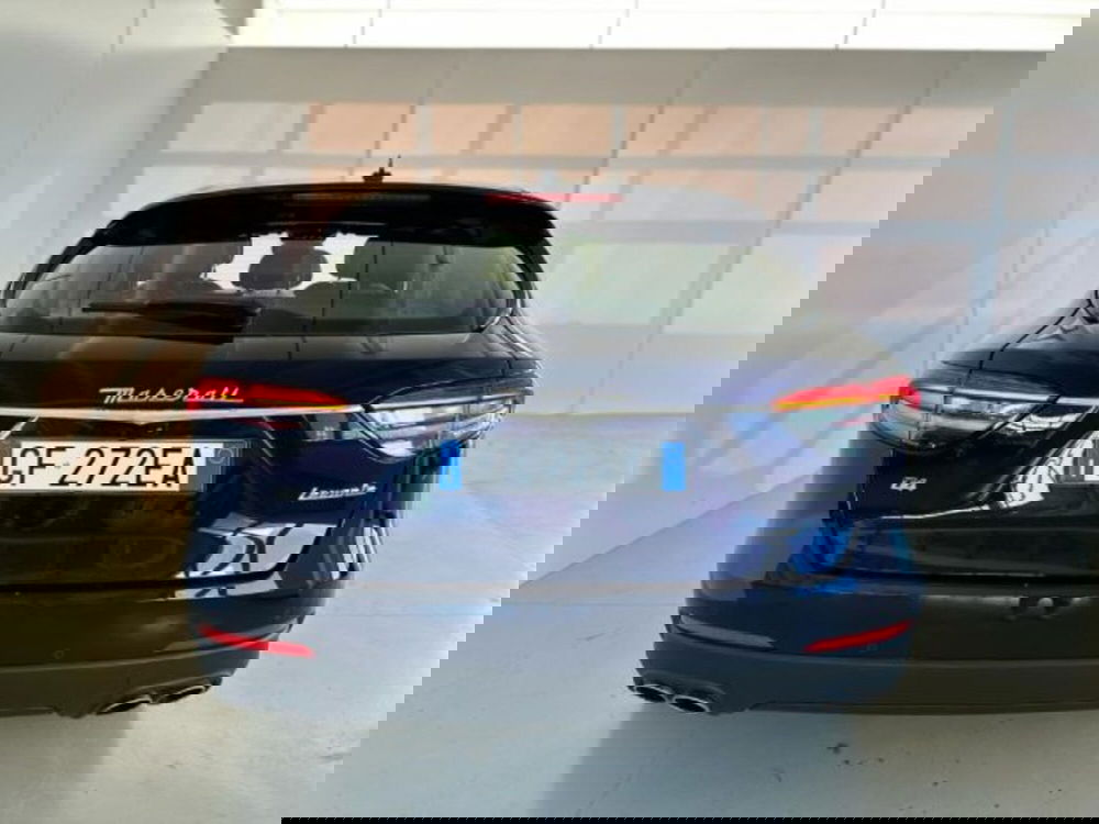 Maserati Levante usata a Modena (12)