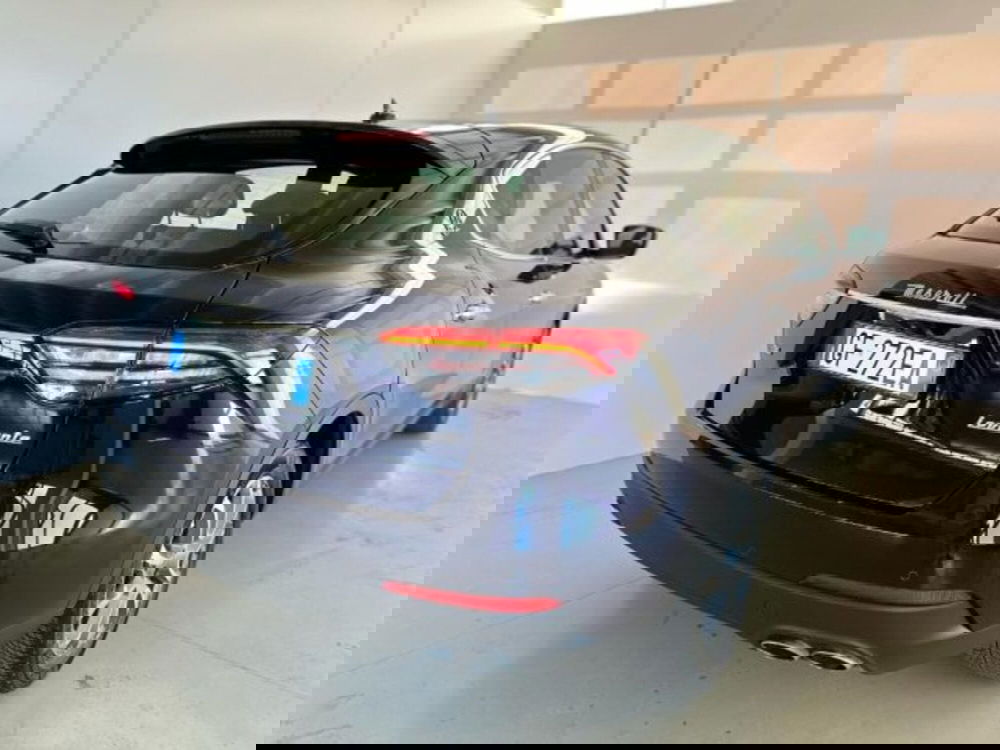 Maserati Levante usata a Modena (2)
