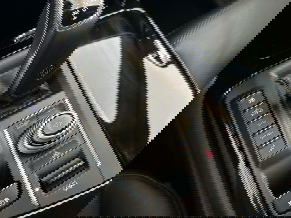 Maserati Levante usata a Modena (8)