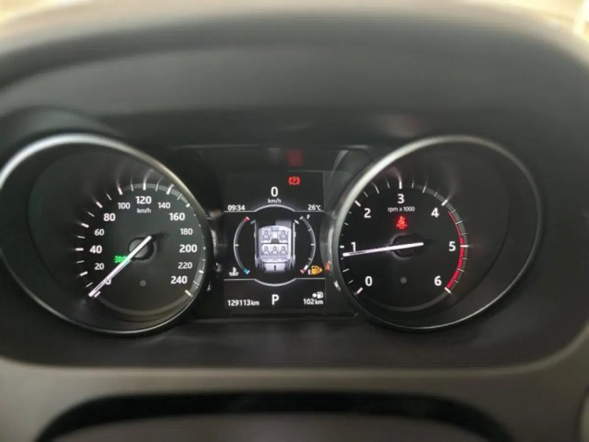 Land Rover Discovery Sport usata a Modena (12)
