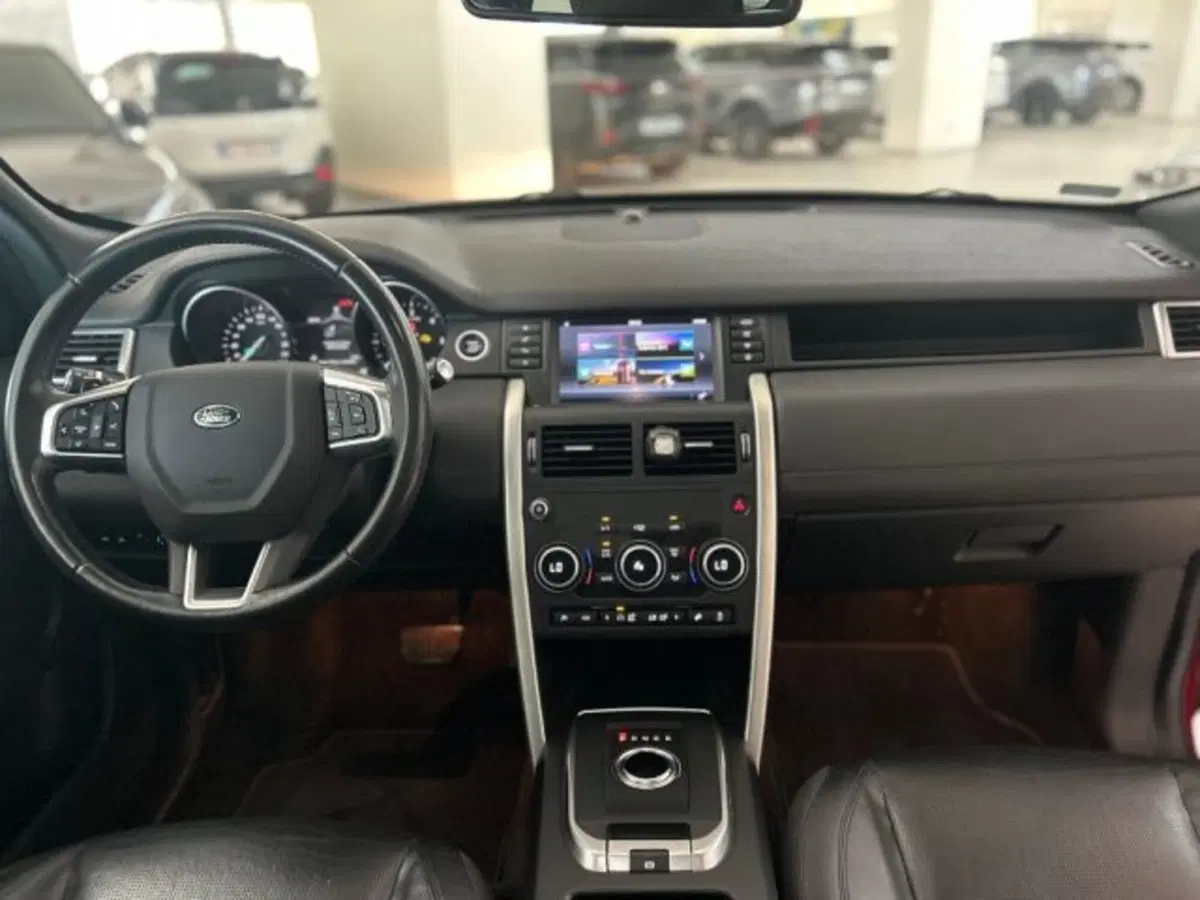 Land Rover Discovery Sport usata a Modena (13)