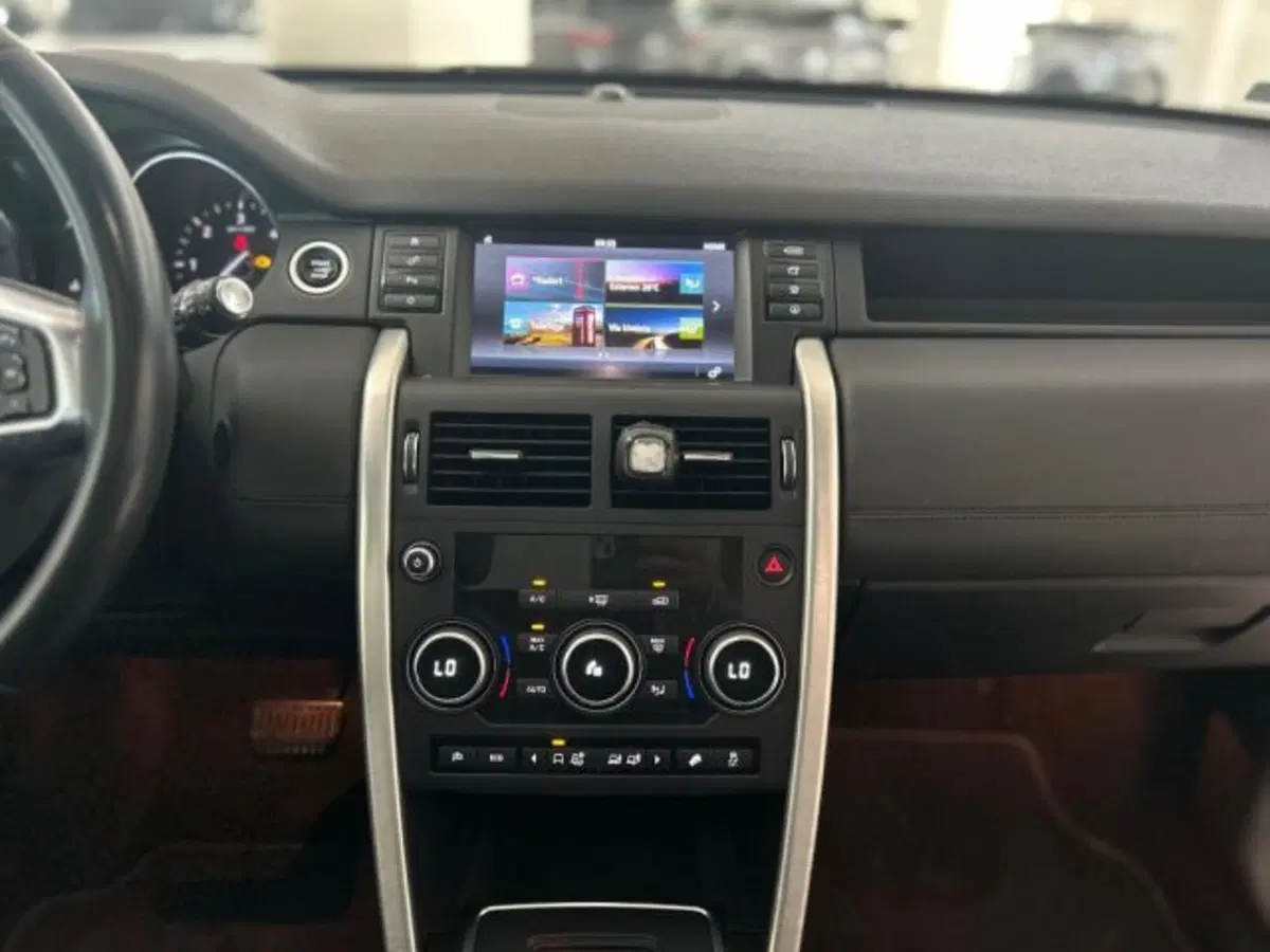 Land Rover Discovery Sport usata a Modena (9)
