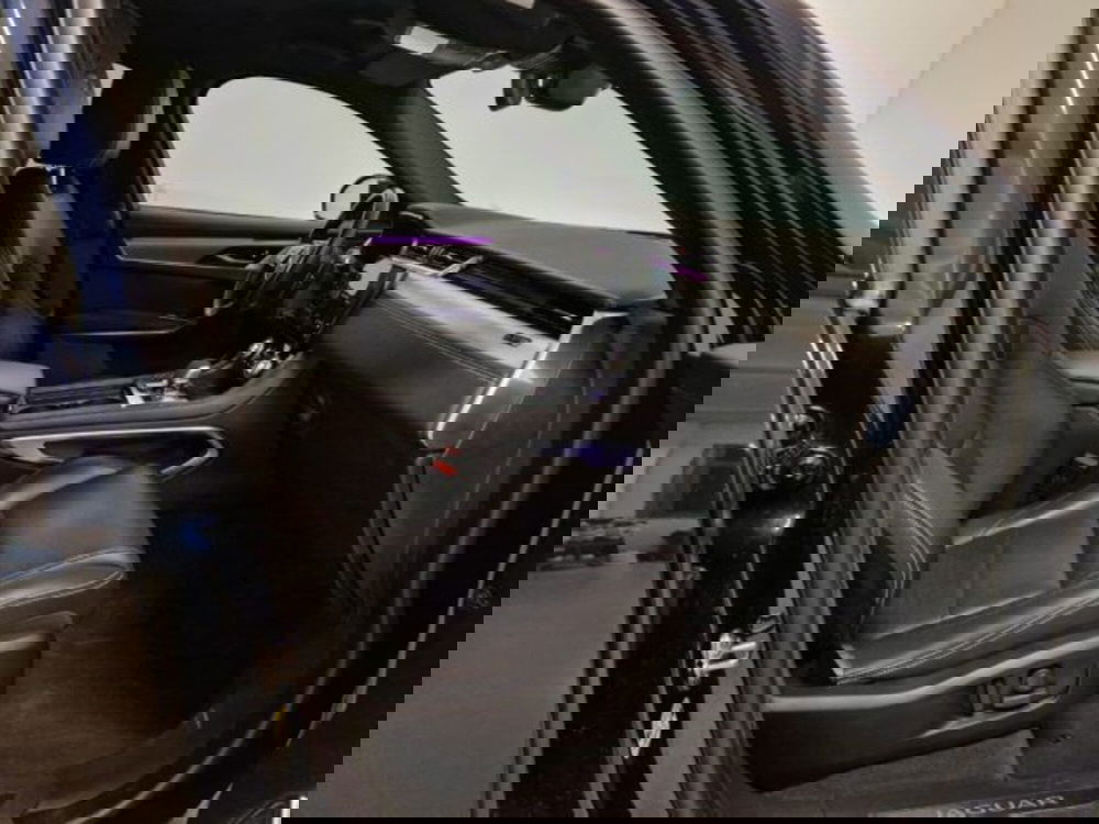 Jaguar F-Pace usata a Modena (3)