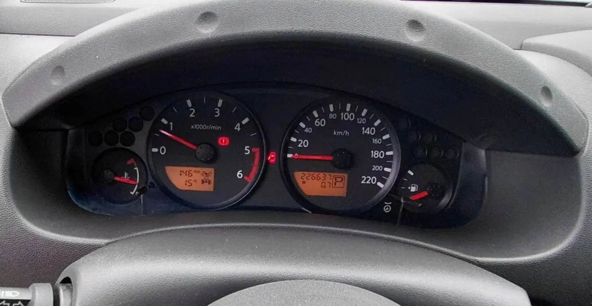 Nissan Navara usata a Cosenza (11)