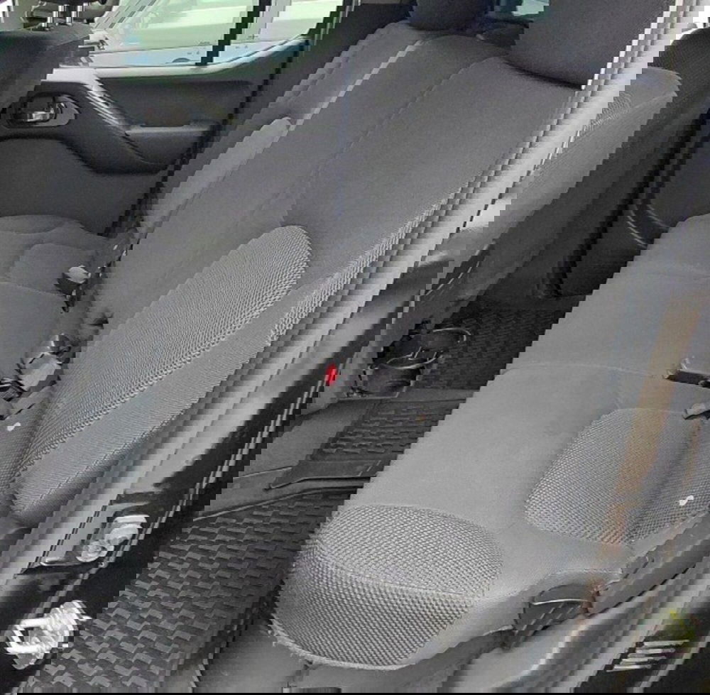 Nissan Navara usata a Cosenza (12)