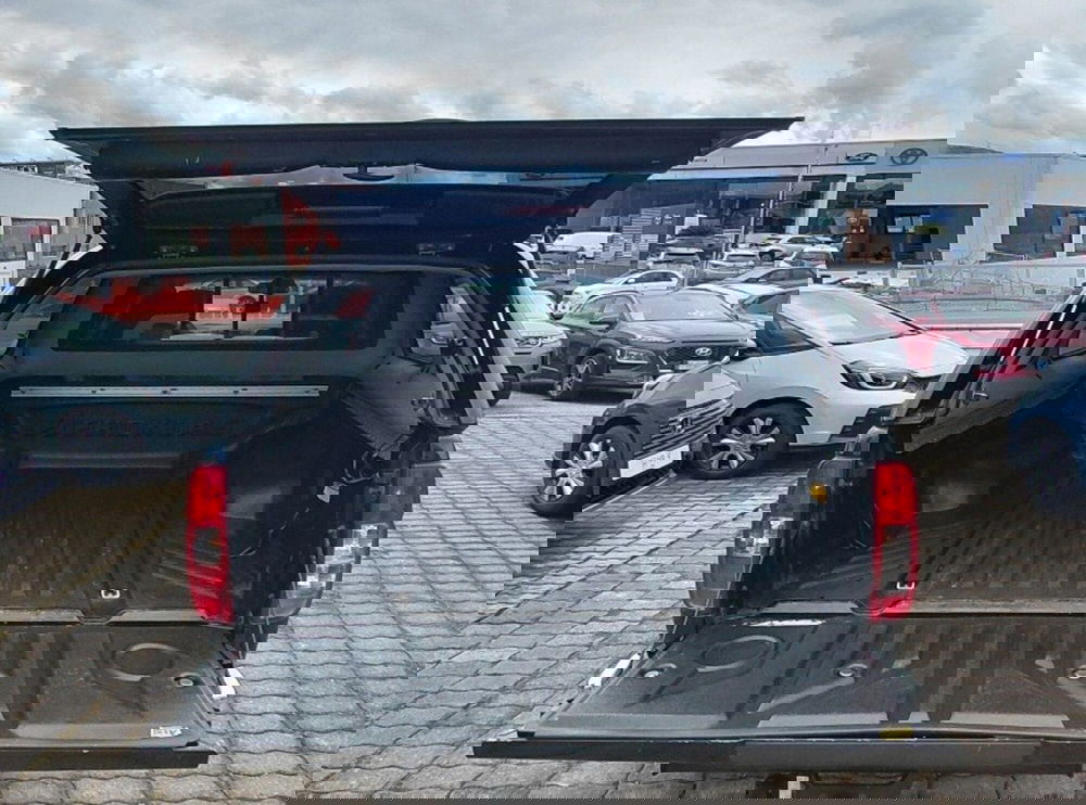 Nissan Navara usata a Cosenza (15)