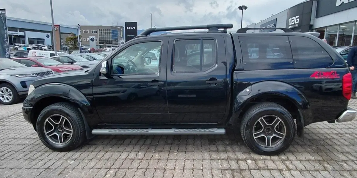 Nissan Navara usata a Cosenza (8)