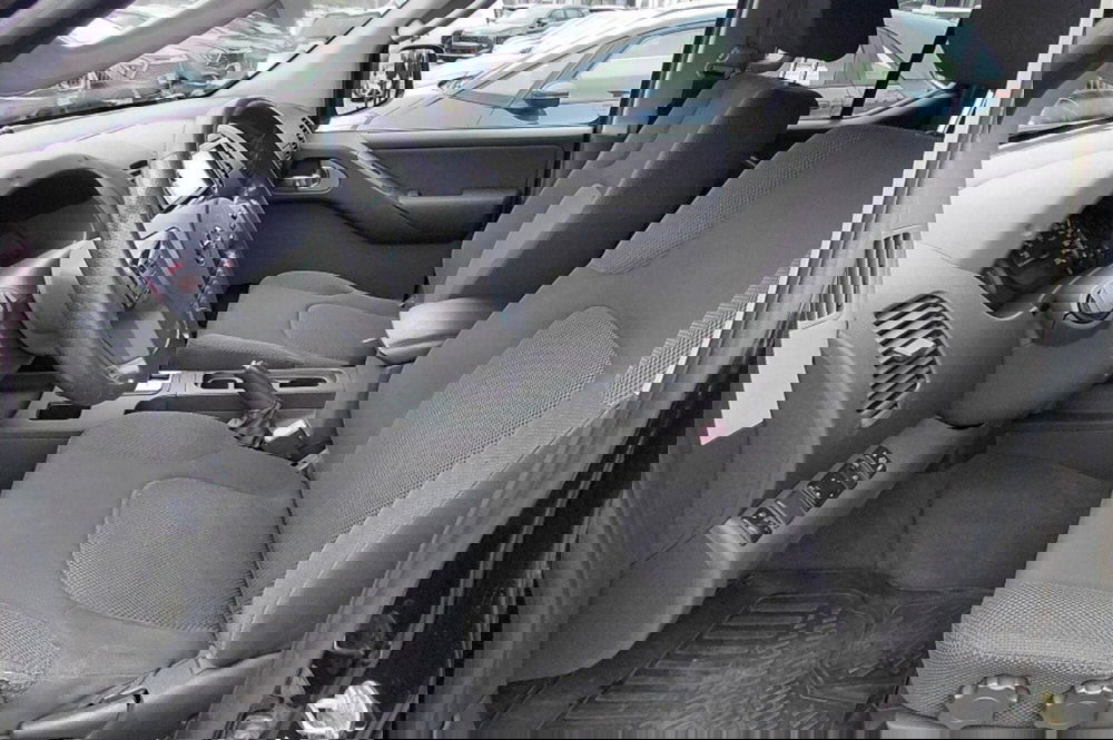 Nissan Navara usata a Cosenza (9)