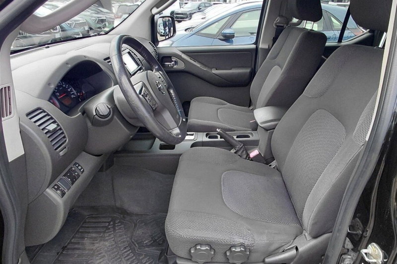 Nissan Navara usata a Cosenza (9)