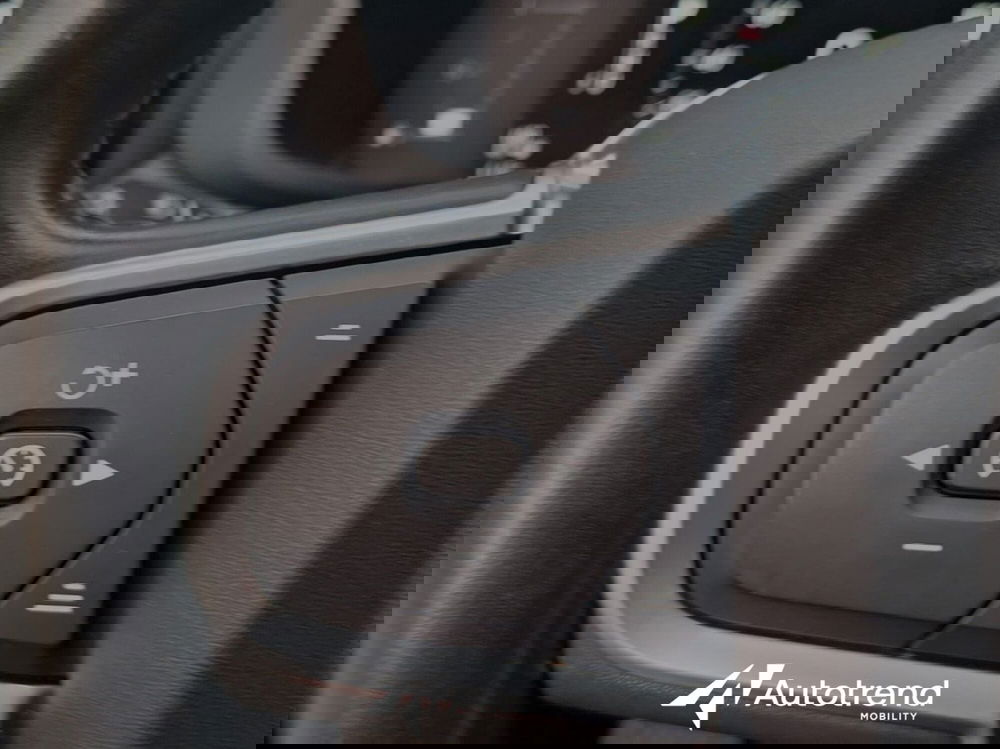 Volvo XC60 usata a Bari (10)