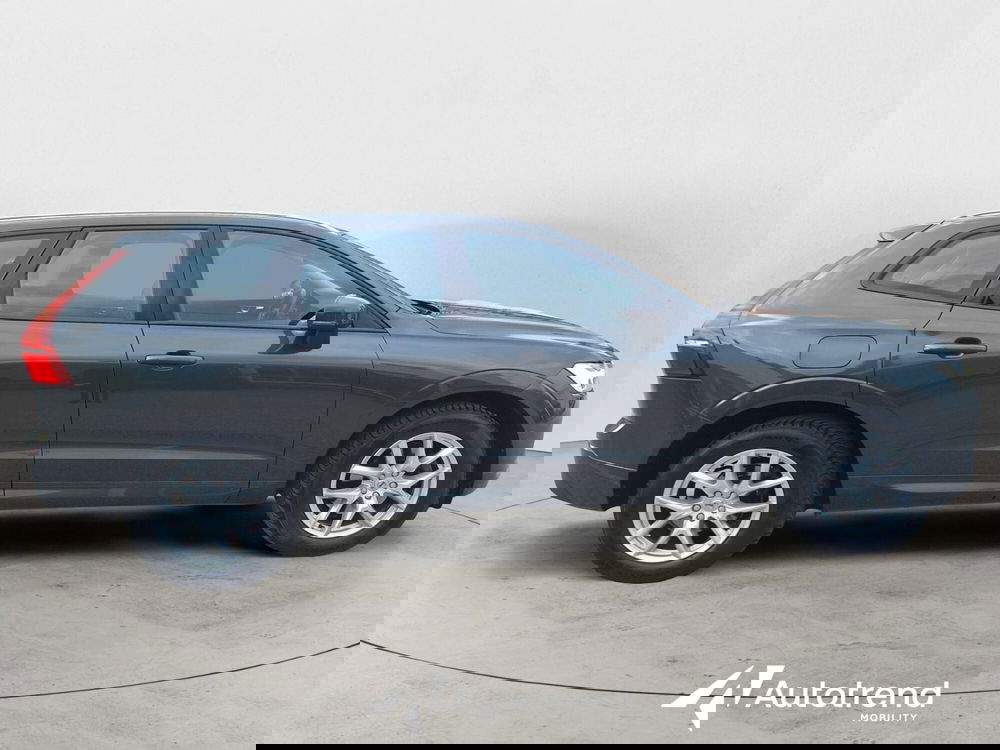 Volvo XC60 usata a Bari (5)