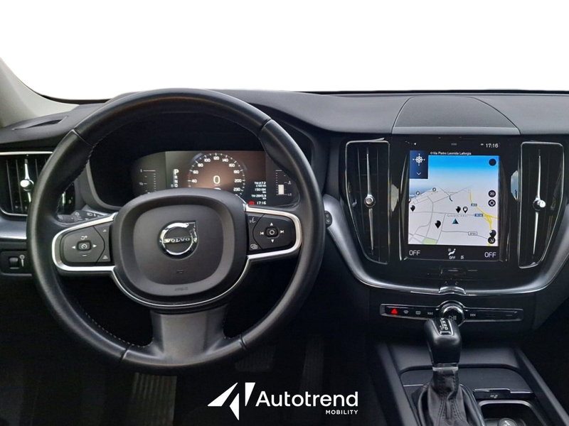 Volvo XC60 usata a Bari (9)