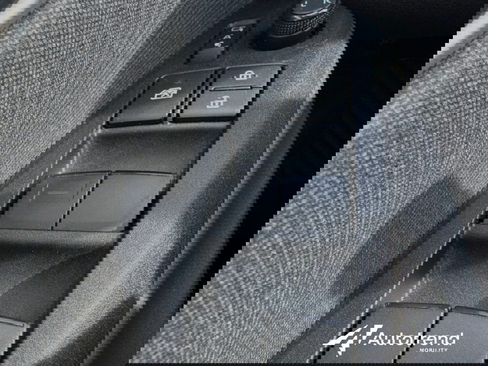 Mazda Mazda2 Hybrid usata a Bari (14)