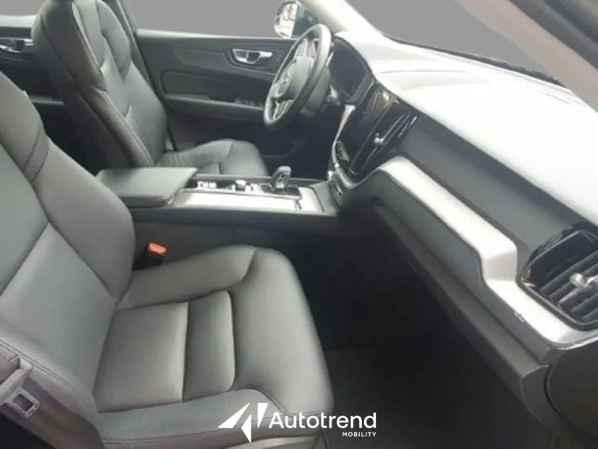 Volvo XC60 usata a Bari (15)