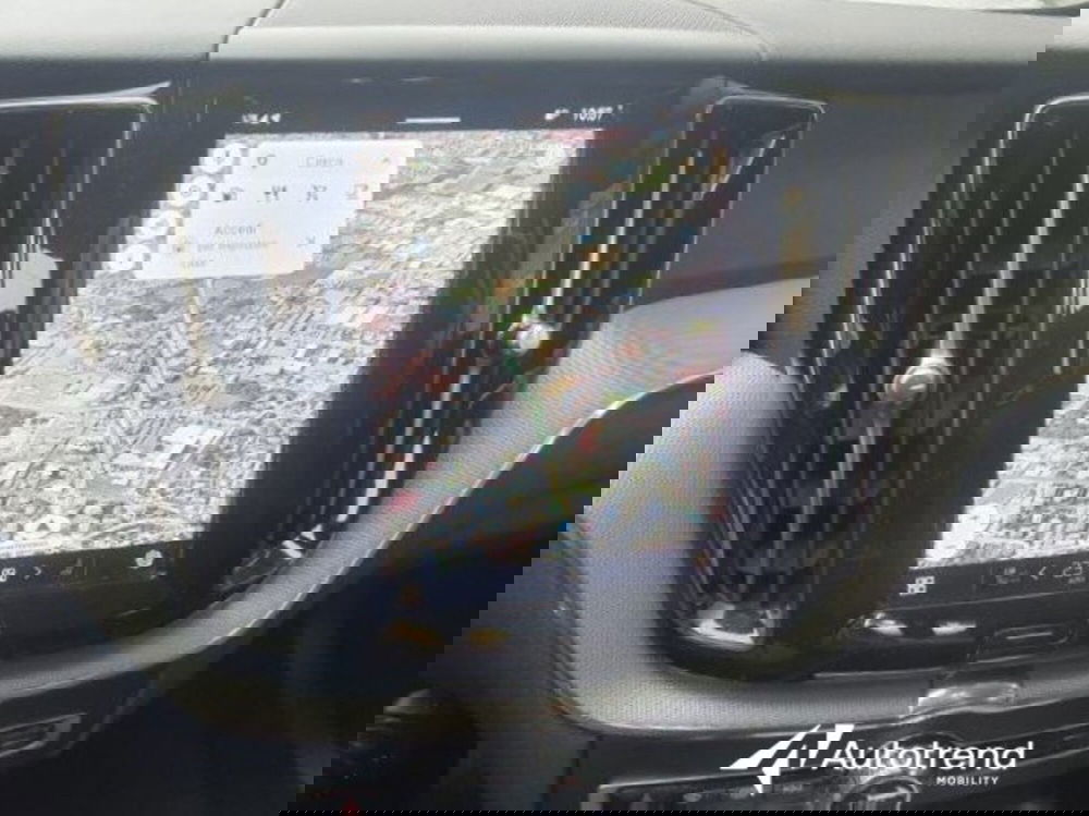 Volvo XC60 usata a Bari (18)