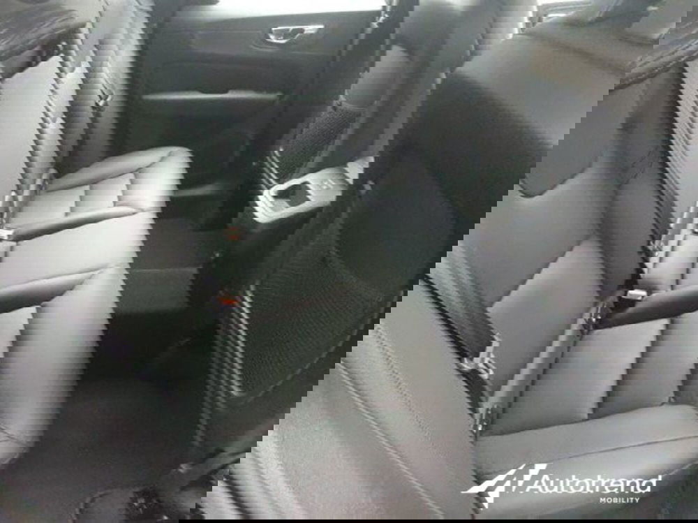 Volvo XC60 usata a Bari (9)