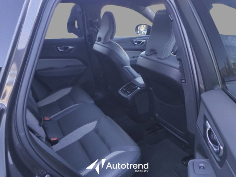 Volvo XC60 usata a Bari (16)