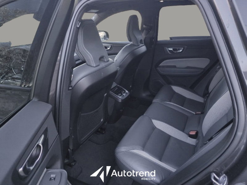 Volvo XC60 usata a Bari (17)