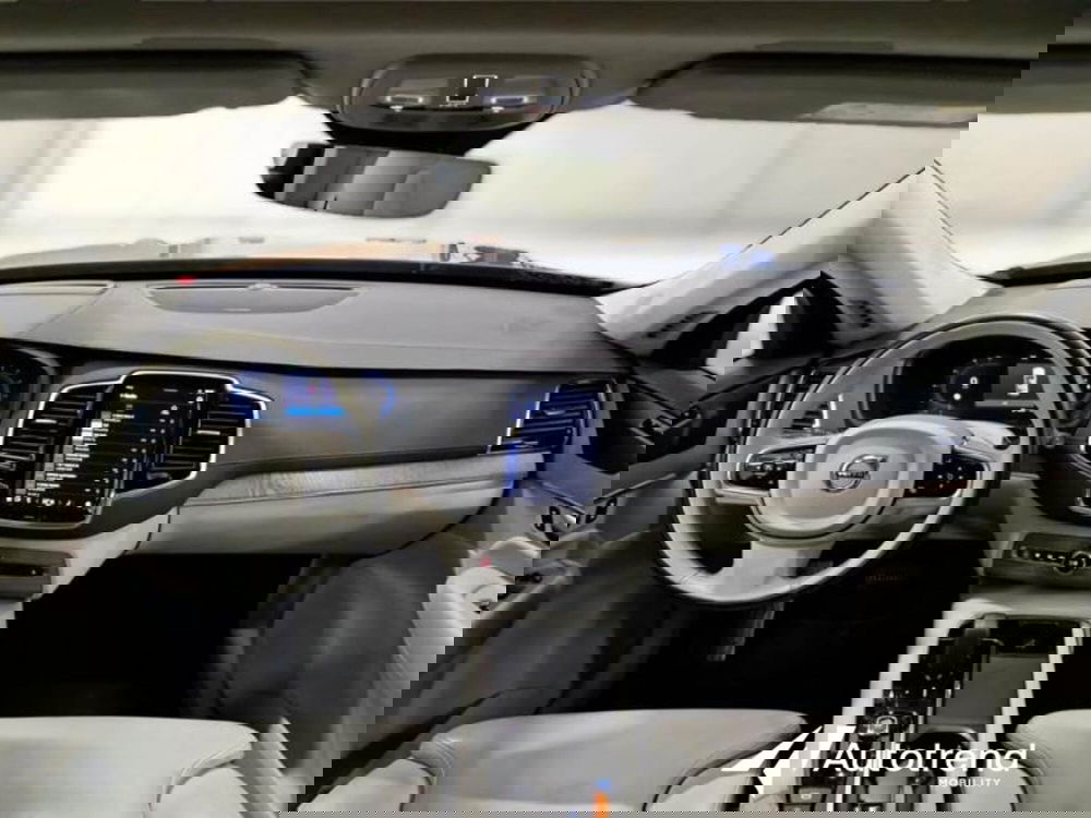 Volvo XC90 usata a Bari (9)