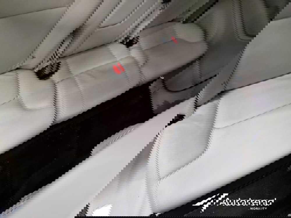 Volvo XC90 usata a Bari (12)