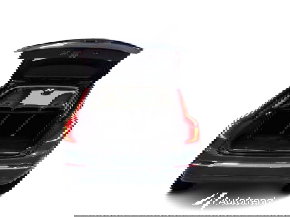 Volvo XC90 usata a Bari (6)