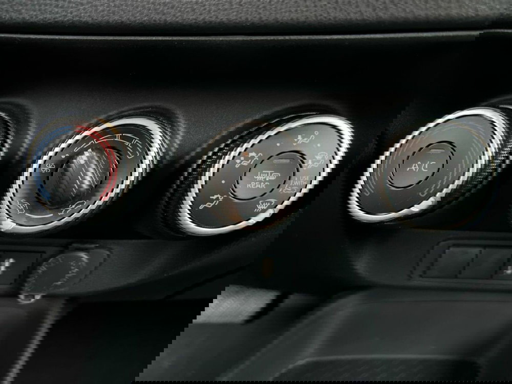 Toyota Aygo X usata a Sondrio (14)