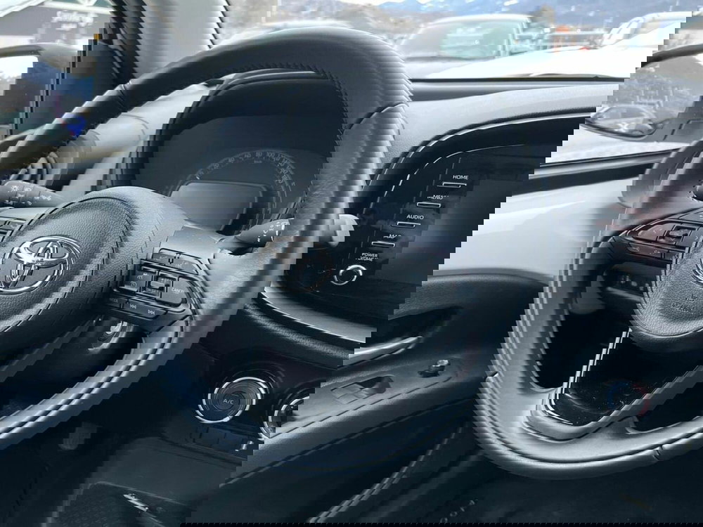 Toyota Aygo X usata a Sondrio (15)