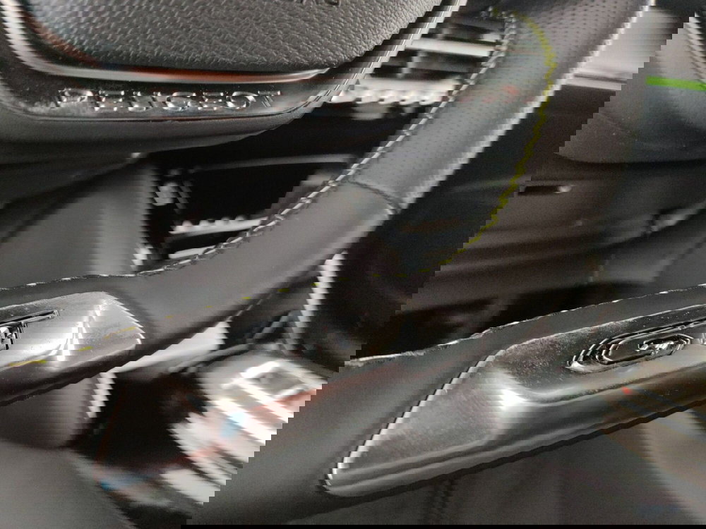 Peugeot 2008 usata a Caserta (18)