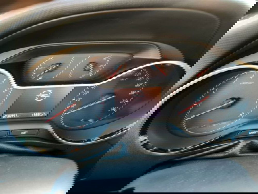 Opel Crossland usata a Livorno (9)