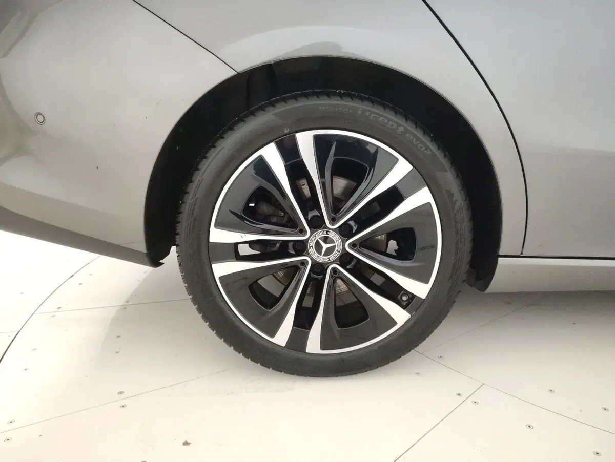 Mercedes-Benz CLA Shooting Brake usata a Alessandria (14)