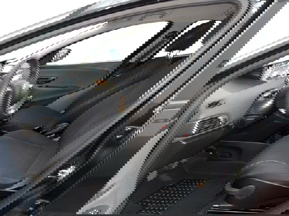 Lancia Ypsilon usata a Torino (10)