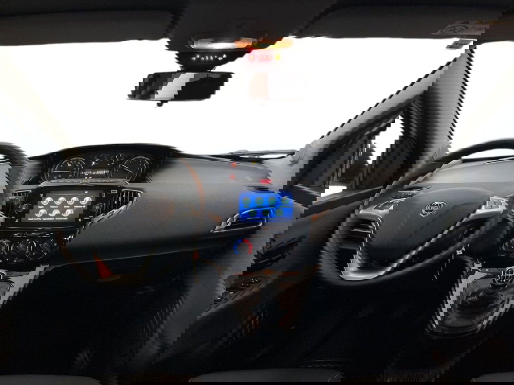 Lancia Ypsilon usata a Torino (10)