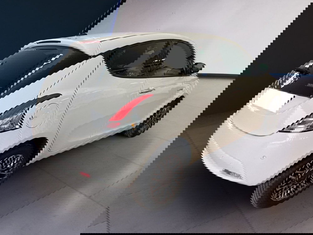 Lancia Ypsilon usata a Torino (6)