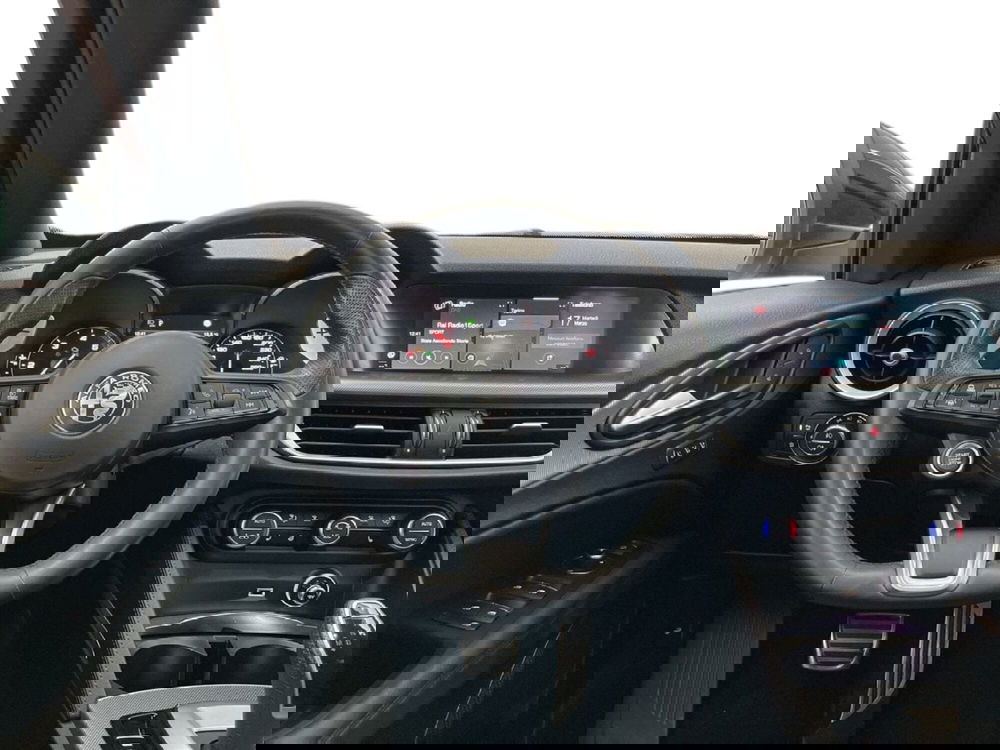 Alfa Romeo Stelvio usata a Torino (12)