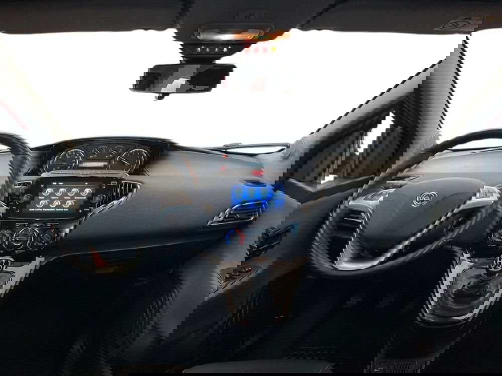 Lancia Ypsilon usata a Torino (10)
