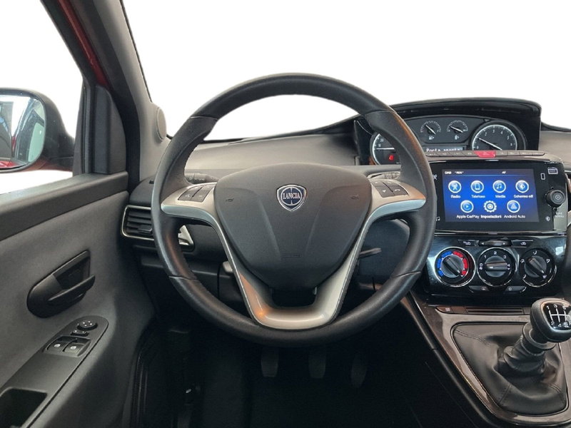 Lancia Ypsilon usata a Torino (11)