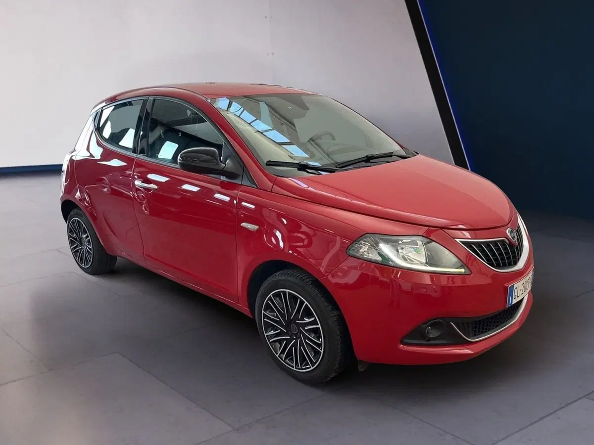 Lancia Ypsilon usata a Torino (2)