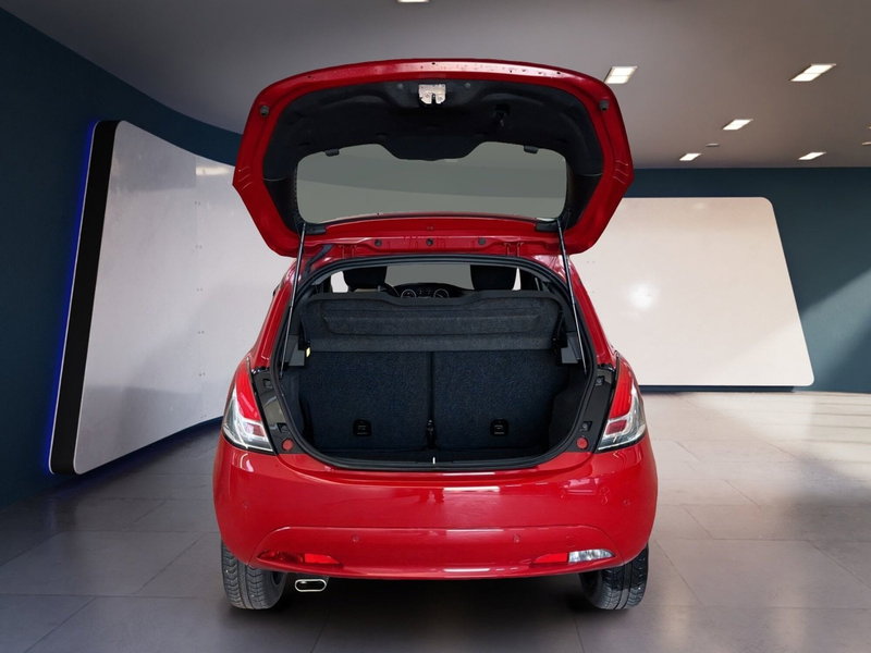 Lancia Ypsilon usata a Torino (7)