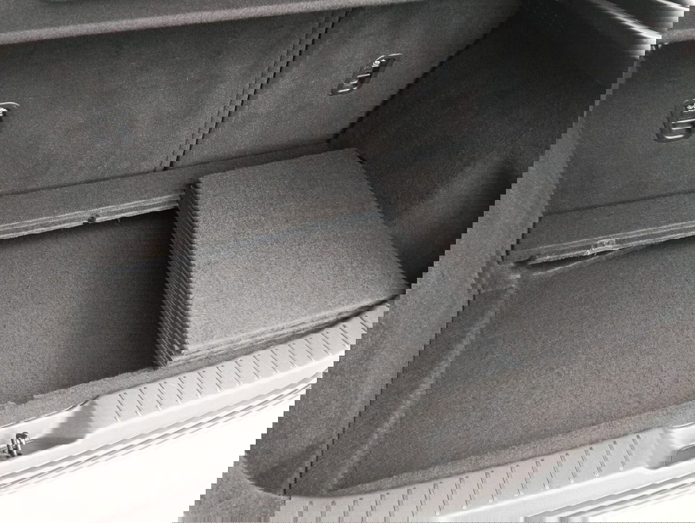 Mazda CX-30 usata a Belluno (16)