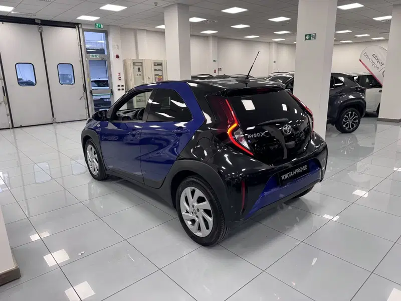 Toyota Aygo X usata a Prato (6)